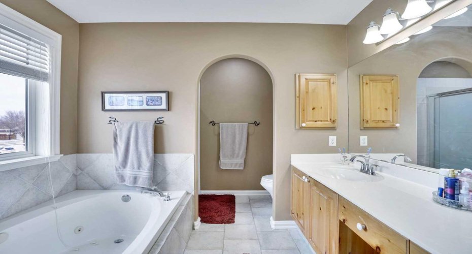 251 Lakeview Cove, Chestermere, Alberta T1X 1E7, 3 Bedrooms Bedrooms, ,4 BathroomsBathrooms,Residential,For Sale,Lakeview,A2319210
