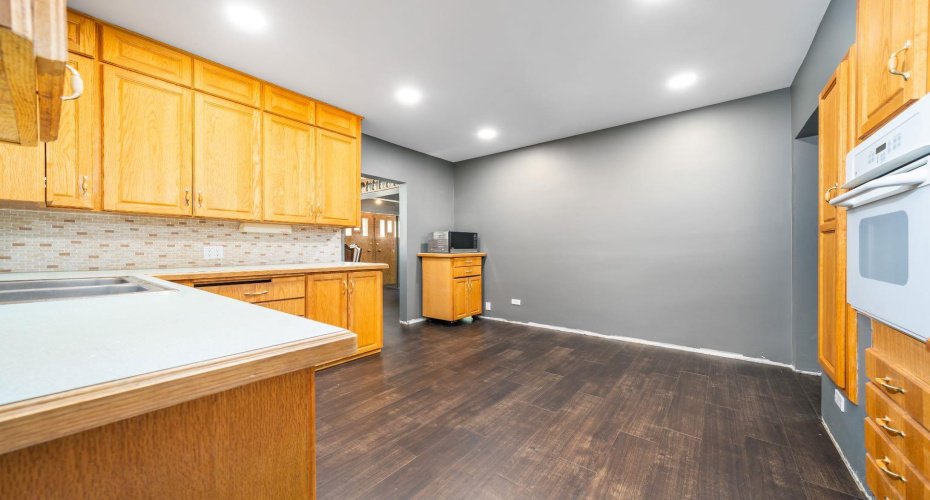 121 5 Street, Medicine Hat, Alberta T1A 0M4, 3 Bedroom Bedrooms, 0 ,1 BathroomBathrooms,Residential,For Sale,5,0,A2326585