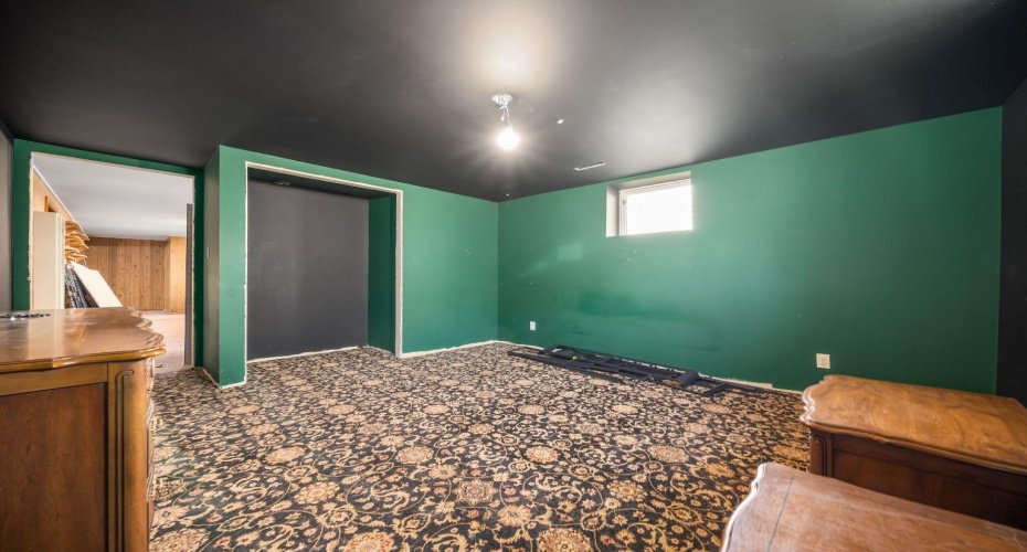 121 5 Street, Medicine Hat, Alberta T1A 0M4, 3 Bedroom Bedrooms, 0 ,1 BathroomBathrooms,Residential,For Sale,5,0,A2326585
