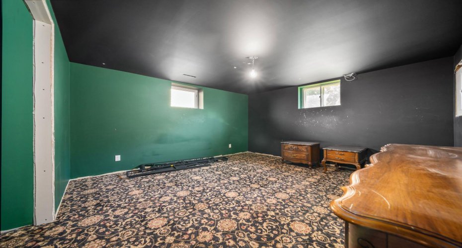 121 5 Street, Medicine Hat, Alberta T1A 0M4, 3 Bedroom Bedrooms, 0 ,1 BathroomBathrooms,Residential,For Sale,5,0,A2326585