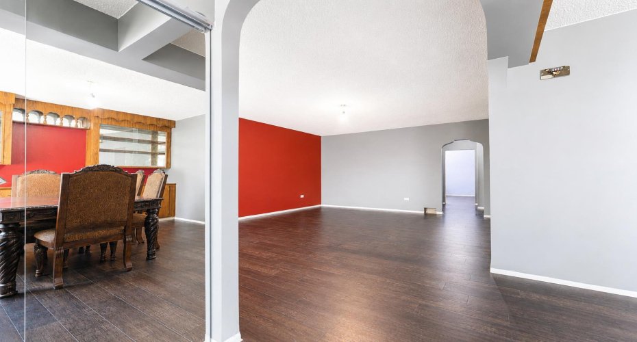 121 5 Street, Medicine Hat, Alberta T1A 0M4, 3 Bedroom Bedrooms, 0 ,1 BathroomBathrooms,Residential,For Sale,5,0,A2326585