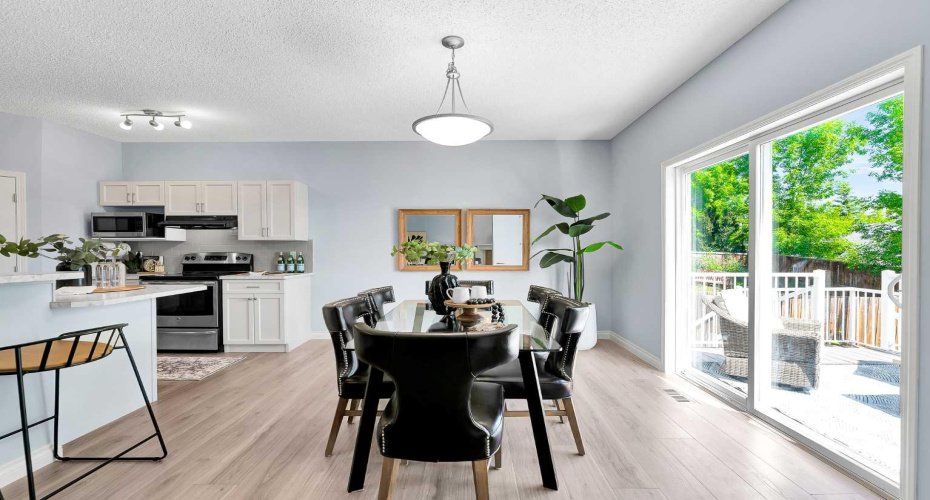 71 Westmount Circle, Okotoks, Alberta T1S 0B7, 3 Bedrooms Bedrooms, ,3 BathroomsBathrooms,Residential,For Sale,Westmount,A2326605