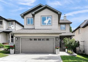 71 Westmount Circle, Okotoks, Alberta T1S 0B7, 3 Bedrooms Bedrooms, ,3 BathroomsBathrooms,Residential,For Sale,Westmount,A2326605 71 Westmount Circle, Okotoks, Alberta T1S 0B7, 3 Bedrooms Bedrooms, ,3 BathroomsBathrooms,Residential,For Sale,Westmount,A2326605