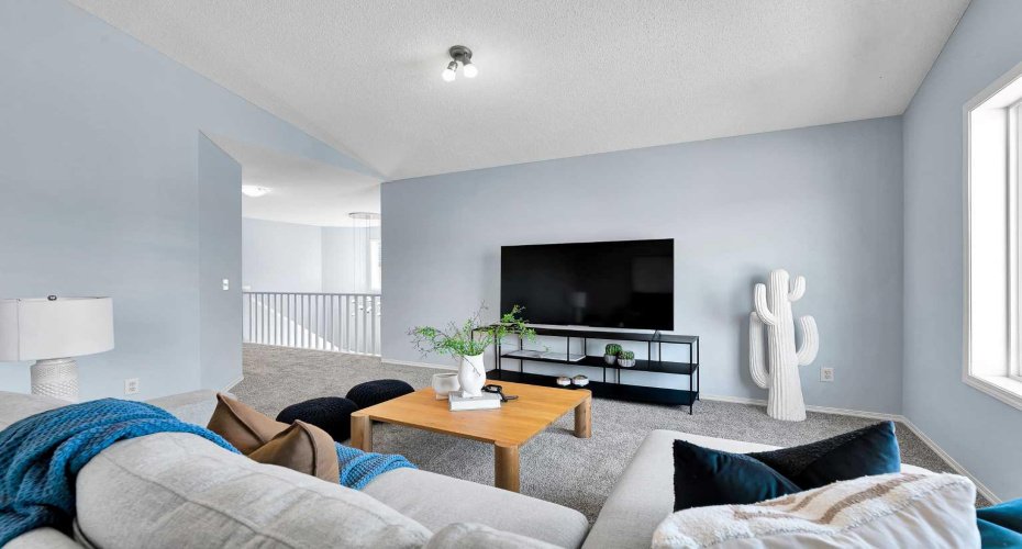 71 Westmount Circle, Okotoks, Alberta T1S 0B7, 3 Bedrooms Bedrooms, ,3 BathroomsBathrooms,Residential,For Sale,Westmount,A2326605