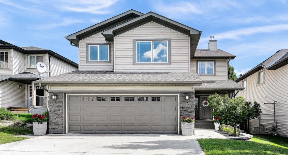 71 Westmount Circle, Okotoks, Alberta T1S 0B7, 3 Bedrooms Bedrooms, ,3 BathroomsBathrooms,Residential,For Sale,Westmount,A2326605