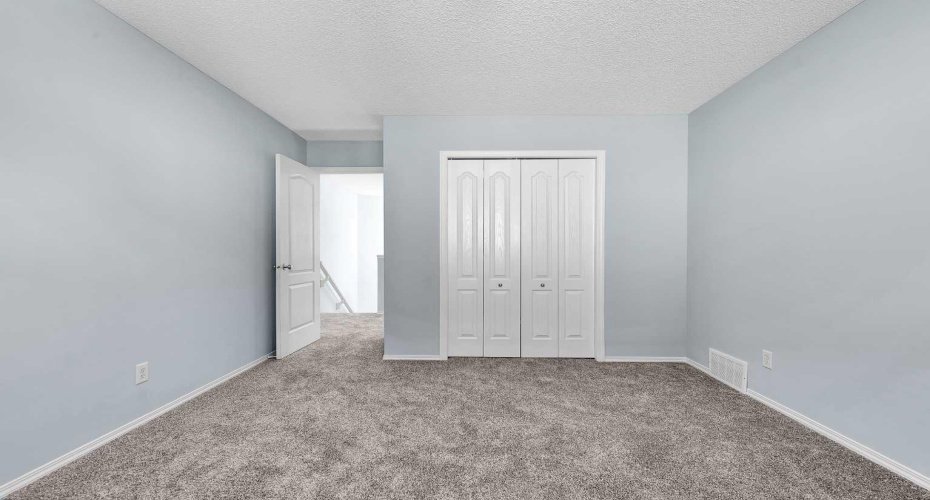 71 Westmount Circle, Okotoks, Alberta T1S 0B7, 3 Bedrooms Bedrooms, ,3 BathroomsBathrooms,Residential,For Sale,Westmount,A2326605