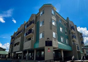 9919 99 Avenue, Grande Prairie, Alberta T8V 0R6, 2 Bedroom Bedrooms, 0 ,2 BathroomBathrooms,Residential,For Sale,99,0,A2326614