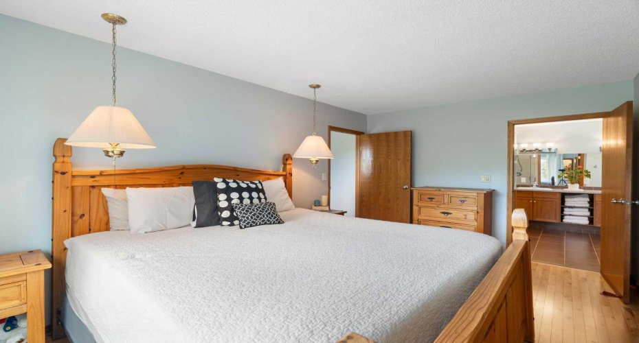 31 Biggar Heights Bay, Rural Rocky View County, Alberta T3R 1H4, 5 Bedroom Bedrooms, 0 ,3 BathroomBathrooms,Residential,For Sale,Biggar Heights,0,A2326666
