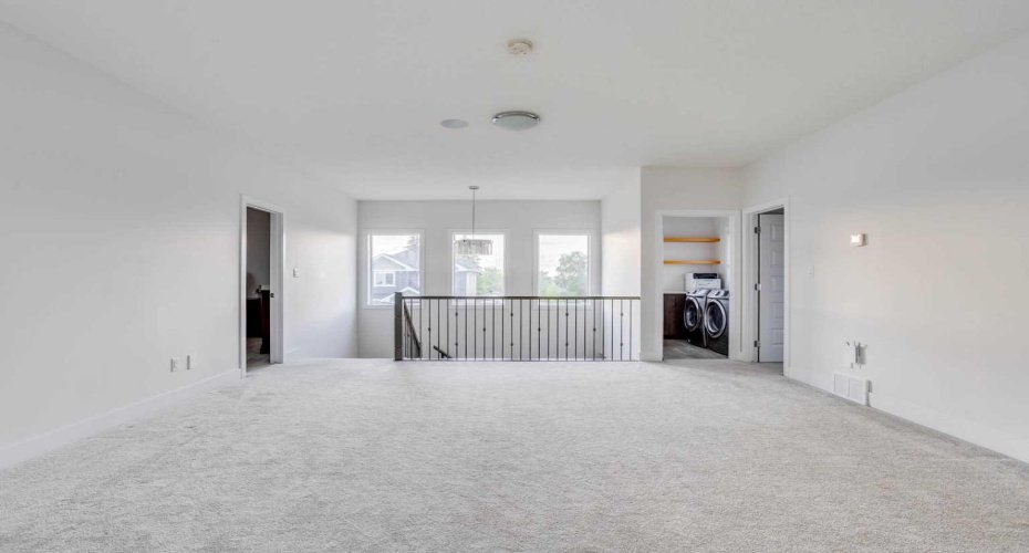 Another view of the bonus room