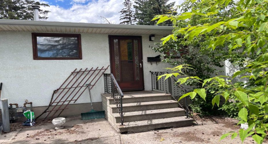 3207 Castle Road, Calgary, Alberta T2M4K6, 3 Bedroom Bedrooms, 0 ,2 BathroomBathrooms,Residential,For Sale,Castle,0,A2326685