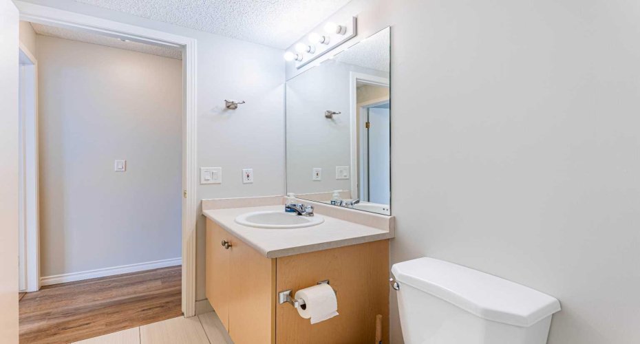 2nd Bathroom