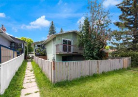 4347 70 Street, Calgary, Alberta T3B2K4, 3 Bedroom Bedrooms, 0 ,2 BathroomBathrooms,Residential,For Sale,70,0,A2326727