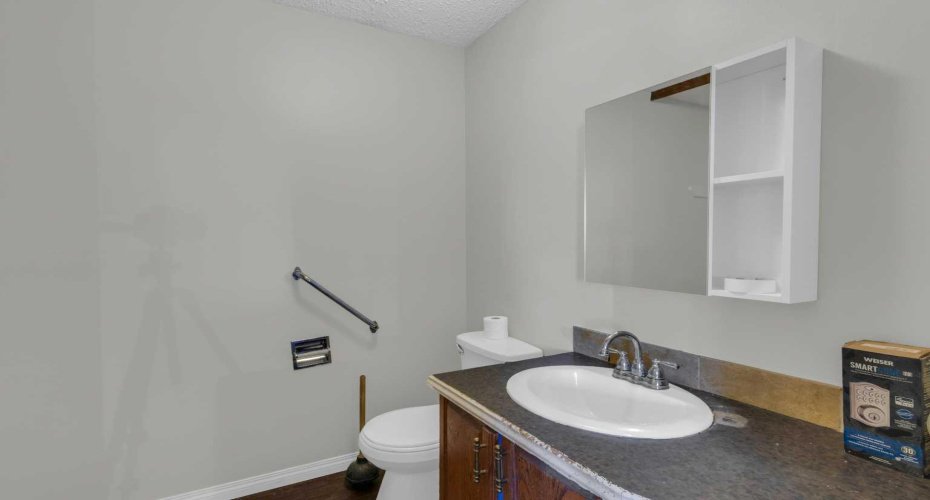 4347 70 Street, Calgary, Alberta T3B2K4, 3 Bedroom Bedrooms, 0 ,2 BathroomBathrooms,Residential,For Sale,70,0,A2326727