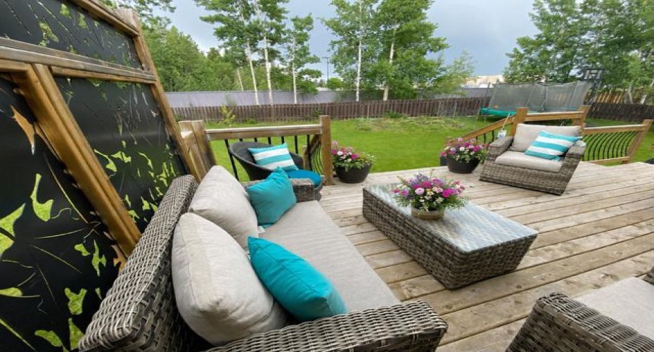 ENJOY THE DECK!