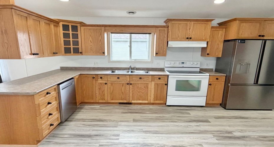 10615 88 Street, Grande Prairie, Alberta T8X 1P5, 3 Bedroom Bedrooms, 0 ,2 BathroomBathrooms,Mobile,For Sale,88,0,A2326765