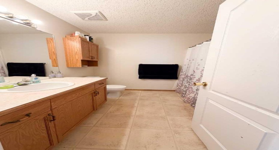 64 Park Circle, Whitecourt, Alberta T7S1S7, 5 Bedroom Bedrooms, 0 ,2 BathroomBathrooms,Residential,For Sale,Park,0,A2326777