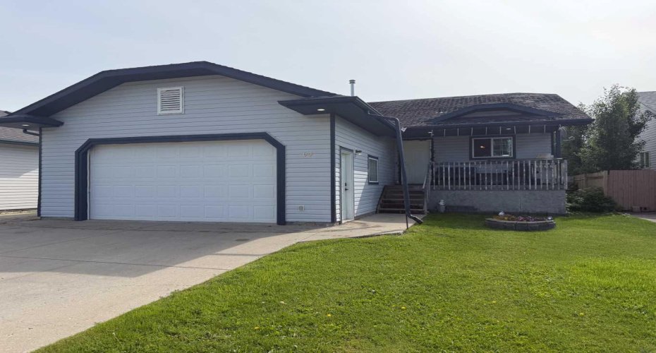 64 Park Circle, Whitecourt, Alberta T7S1S7, 5 Bedroom Bedrooms, 0 ,2 BathroomBathrooms,Residential,For Sale,Park,0,A2326777