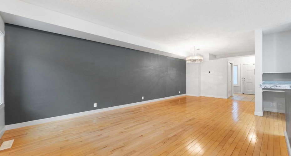 1620 27 Avenue, Calgary, Alberta T2T 1G6, 2 Bedroom Bedrooms, 0 ,3 BathroomBathrooms,Residential,For Sale,27,0,A2326784
