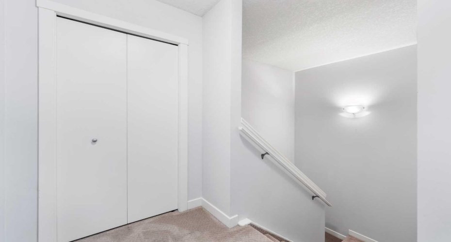 1620 27 Avenue, Calgary, Alberta T2T 1G6, 2 Bedroom Bedrooms, 0 ,3 BathroomBathrooms,Residential,For Sale,27,0,A2326784