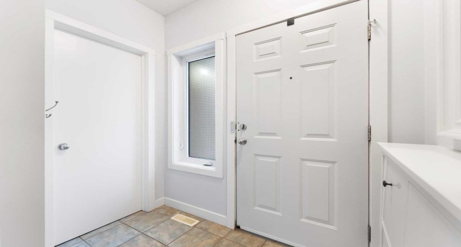 1620 27 Avenue, Calgary, Alberta T2T 1G6, 2 Bedroom Bedrooms, 0 ,3 BathroomBathrooms,Residential,For Sale,27,0,A2326784