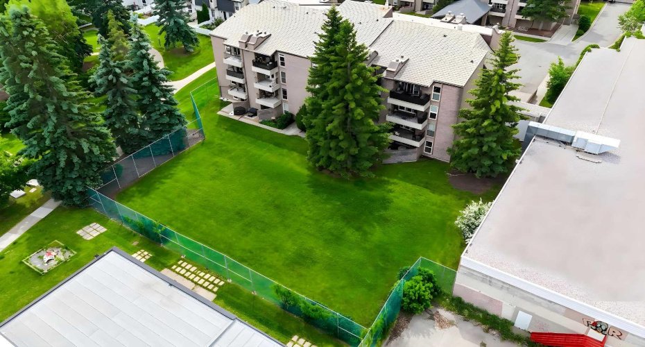 202 Braeglen Close, Calgary, Alberta T2W 2B1, 2 Bedroom Bedrooms, 0 ,1 BathroomBathrooms,Residential,For Sale,Braeglen,0,A2326803