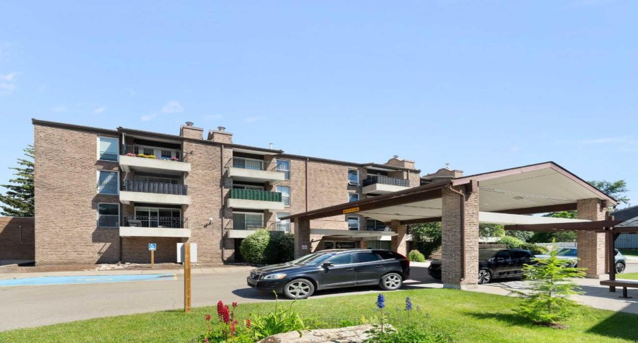 202 Braeglen Close, Calgary, Alberta T2W 2B1, 2 Bedroom Bedrooms, 0 ,1 BathroomBathrooms,Residential,For Sale,Braeglen,0,A2326803