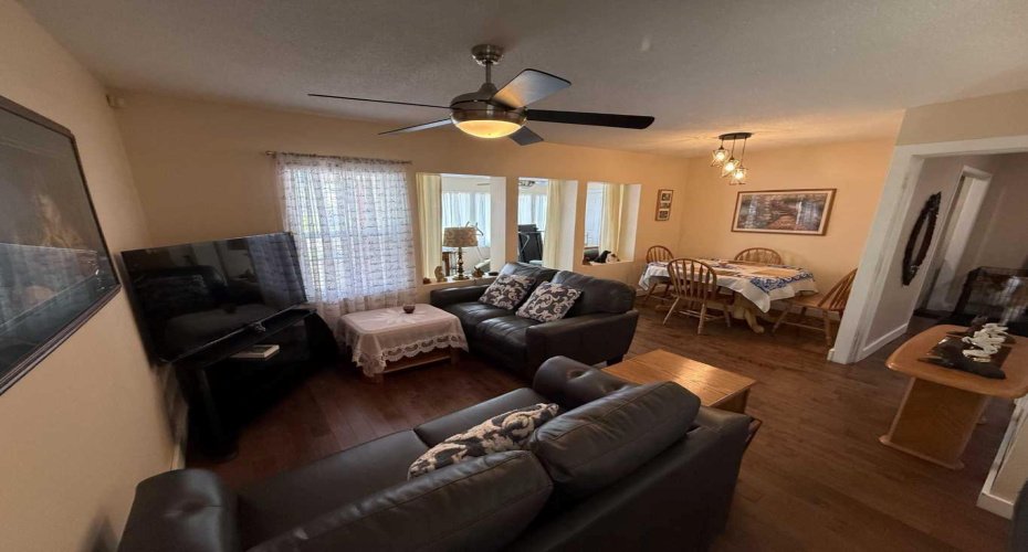 304 5 Avenue, Hanna, Alberta T0J 1P0, 3 Bedroom Bedrooms, 0 ,2 BathroomBathrooms,Residential,For Sale,5,0,A2326822