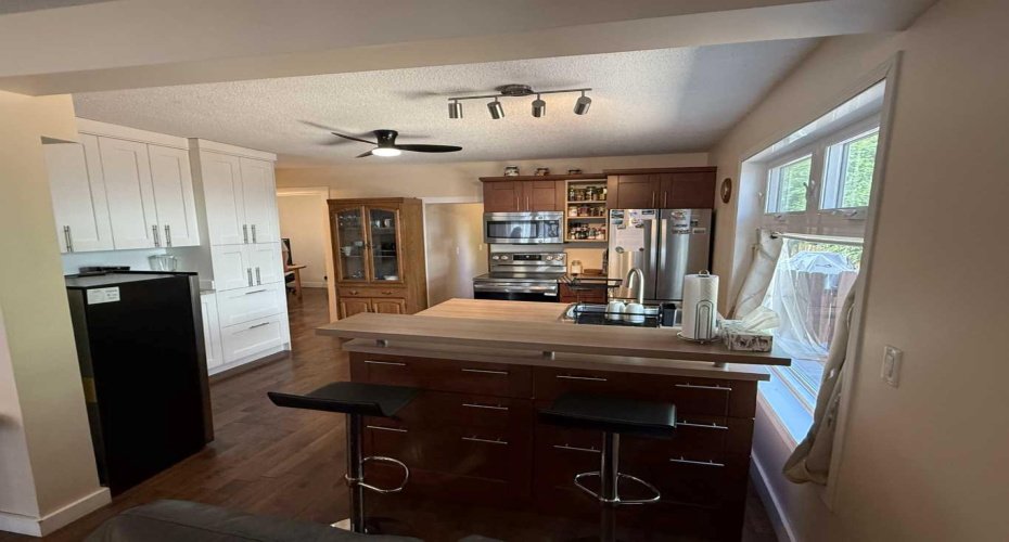 304 5 Avenue, Hanna, Alberta T0J 1P0, 3 Bedroom Bedrooms, 0 ,2 BathroomBathrooms,Residential,For Sale,5,0,A2326822