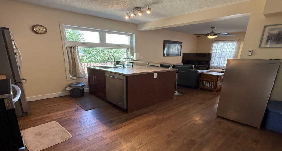 304 5 Avenue, Hanna, Alberta T0J 1P0, 3 Bedroom Bedrooms, 0 ,2 BathroomBathrooms,Residential,For Sale,5,0,A2326822