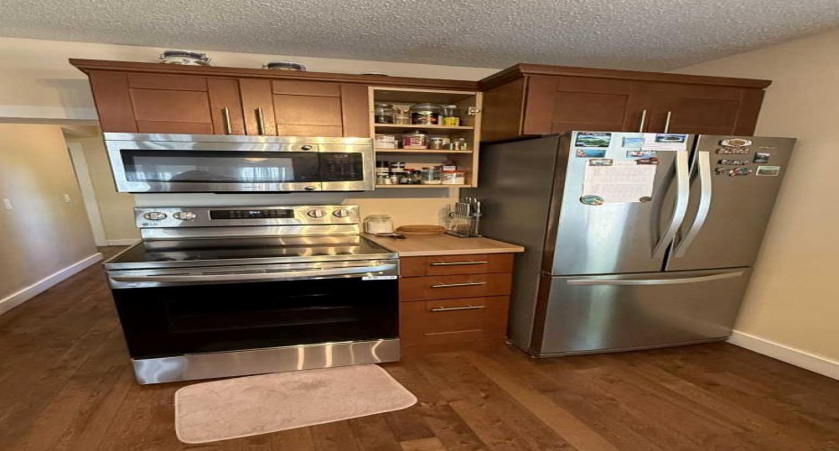 304 5 Avenue, Hanna, Alberta T0J 1P0, 3 Bedroom Bedrooms, 0 ,2 BathroomBathrooms,Residential,For Sale,5,0,A2326822