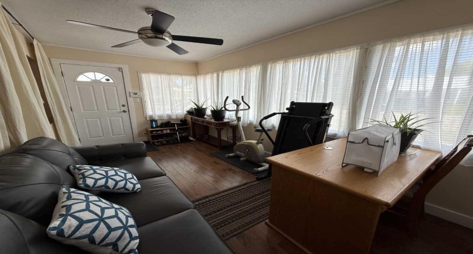 304 5 Avenue, Hanna, Alberta T0J 1P0, 3 Bedroom Bedrooms, 0 ,2 BathroomBathrooms,Residential,For Sale,5,0,A2326822