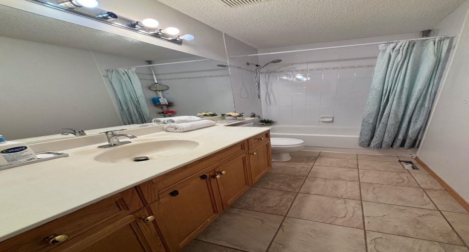 513 Sierra Madre Court, Calgary, Alberta T3H 3H5, 5 Bedroom Bedrooms, 0 ,4 BathroomBathrooms,Residential,For Sale,Sierra Madre,0,A2326834