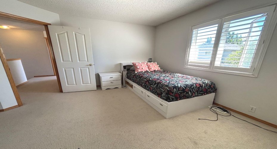 513 Sierra Madre Court, Calgary, Alberta T3H 3H5, 5 Bedroom Bedrooms, 0 ,4 BathroomBathrooms,Residential,For Sale,Sierra Madre,0,A2326834