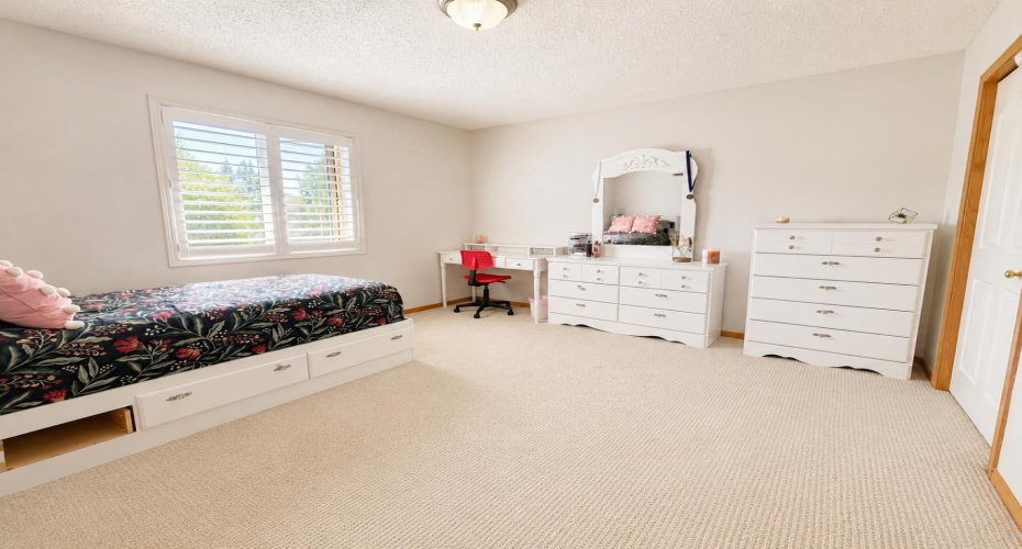 513 Sierra Madre Court, Calgary, Alberta T3H 3H5, 5 Bedroom Bedrooms, 0 ,4 BathroomBathrooms,Residential,For Sale,Sierra Madre,0,A2326834