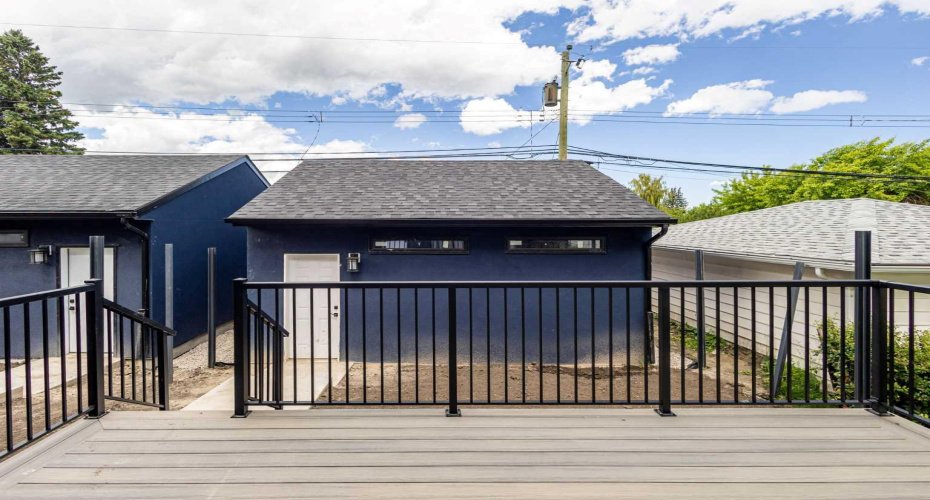 2424 25 Avenue, Calgary, Alberta T2M 2C5, 8 Bedroom Bedrooms, 0 ,5 BathroomBathrooms,Residential,For Sale,25,0,A2326854