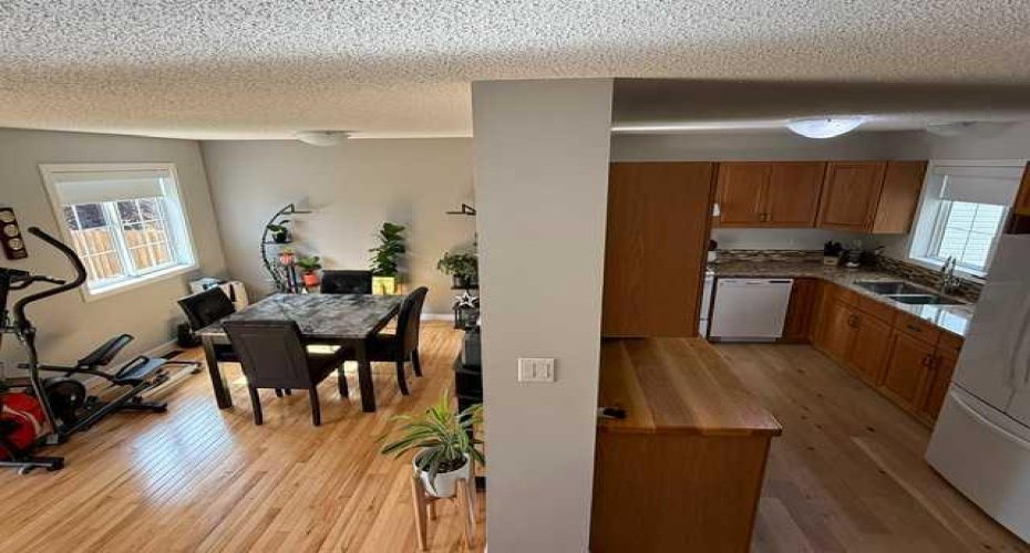 10220 106 Street, High Level, Alberta T0H 1Z0, 3 Bedroom Bedrooms, 0 ,2 BathroomBathrooms,Residential,For Sale,106,0,A2326890