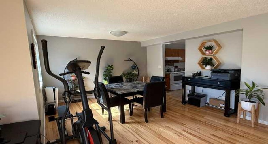 10220 106 Street, High Level, Alberta T0H 1Z0, 3 Bedroom Bedrooms, 0 ,2 BathroomBathrooms,Residential,For Sale,106,0,A2326890