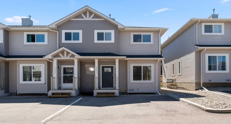 301 Strathaven Mews, Strathmore, Alberta T1P 1K3, 4 Bedroom Bedrooms, 0 ,3 BathroomBathrooms,Residential,For Sale,Strathaven,0,A2326891