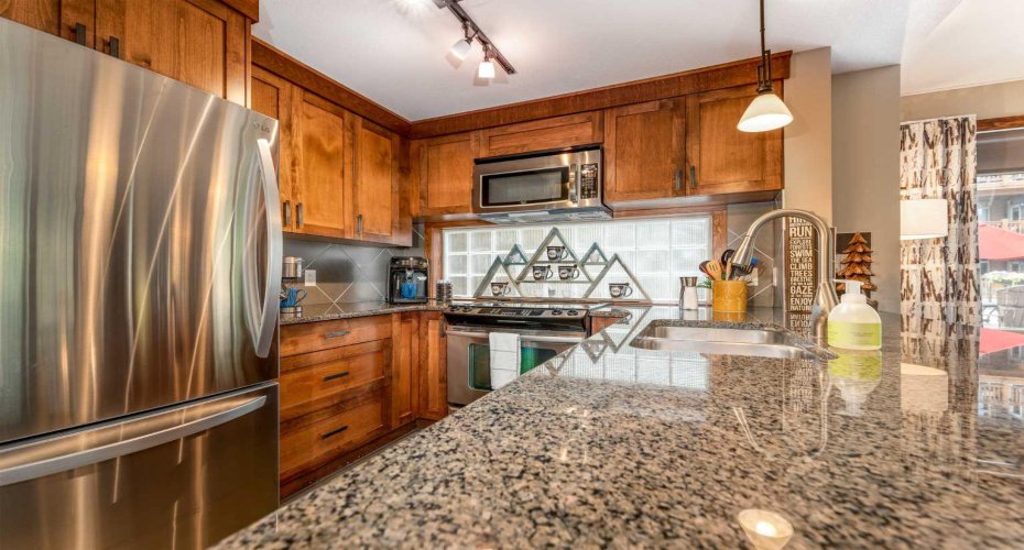 30 Lincoln Park, Canmore, Alberta T1W 3E9, 2 Bedroom Bedrooms, 0 ,2 BathroomBathrooms,Residential,For Sale,Lincoln,0,A2326894