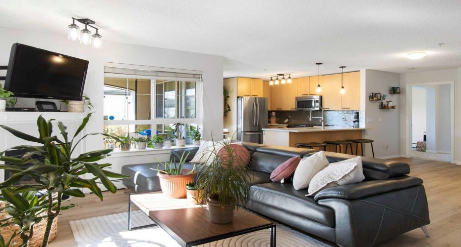 22 Richard Place, Calgary, Alberta T3E7N6, 2 Bedroom Bedrooms, 0 ,2 BathroomBathrooms,Residential,For Sale,Richard,0,A2326901