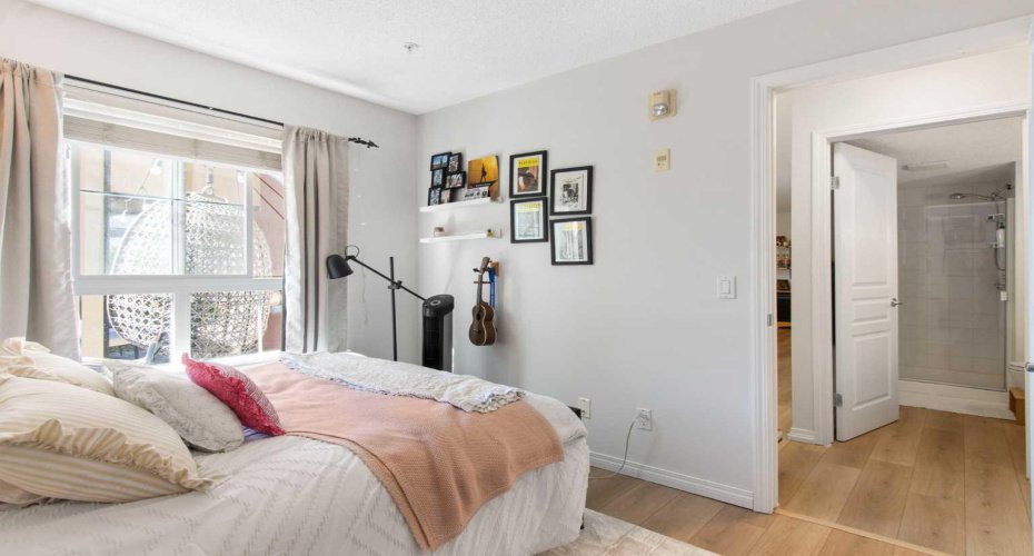 22 Richard Place, Calgary, Alberta T3E7N6, 2 Bedroom Bedrooms, 0 ,2 BathroomBathrooms,Residential,For Sale,Richard,0,A2326901