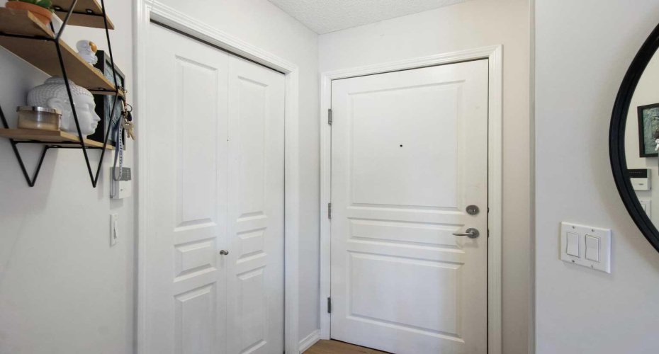 22 Richard Place, Calgary, Alberta T3E7N6, 2 Bedroom Bedrooms, 0 ,2 BathroomBathrooms,Residential,For Sale,Richard,0,A2326901