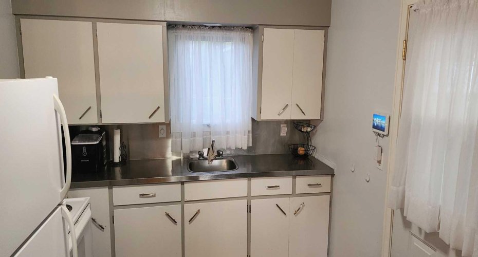 5111 53 Street, Mannville, Alberta T0B 2W0, 1 Bedroom Bedrooms, 0 ,1 BathroomBathrooms,Residential,For Sale,53,0,A2326910