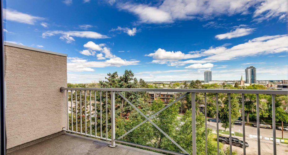 1540 17 Avenue, Calgary, Alberta T2C 0C8, 1 Bedroom Bedrooms, 0 ,2 BathroomBathrooms,Residential,For Sale,17,0,A2326912
