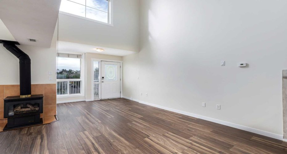 1540 17 Avenue, Calgary, Alberta T2C 0C8, 1 Bedroom Bedrooms, 0 ,2 BathroomBathrooms,Residential,For Sale,17,0,A2326912