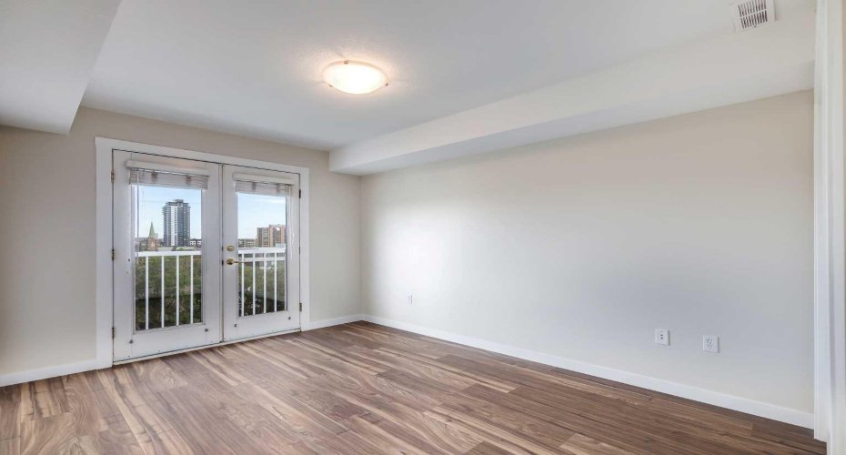 1540 17 Avenue, Calgary, Alberta T2C 0C8, 1 Bedroom Bedrooms, 0 ,2 BathroomBathrooms,Residential,For Sale,17,0,A2326912