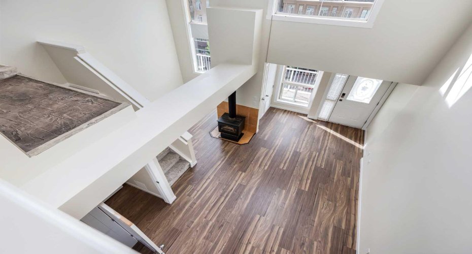 1540 17 Avenue, Calgary, Alberta T2C 0C8, 1 Bedroom Bedrooms, 0 ,2 BathroomBathrooms,Residential,For Sale,17,0,A2326912