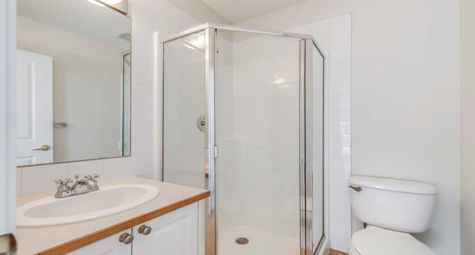 1540 17 Avenue, Calgary, Alberta T2C 0C8, 1 Bedroom Bedrooms, 0 ,2 BathroomBathrooms,Residential,For Sale,17,0,A2326912