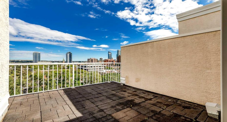 1540 17 Avenue, Calgary, Alberta T2C 0C8, 1 Bedroom Bedrooms, 0 ,2 BathroomBathrooms,Residential,For Sale,17,0,A2326912