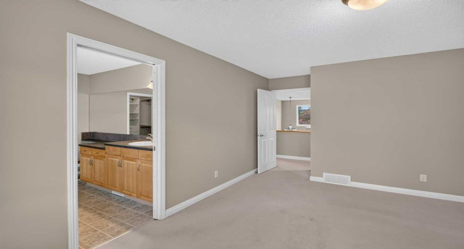 25 Panamount Rise, Calgary, Alberta T3K 6B6, 4 Bedroom Bedrooms, 0 ,4 BathroomBathrooms,Residential,For Sale,Panamount,0,A2326913